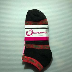 NWT Fashion Socks Women's 3 Pack - Black Pink White - Pink Not Victoria Secret.